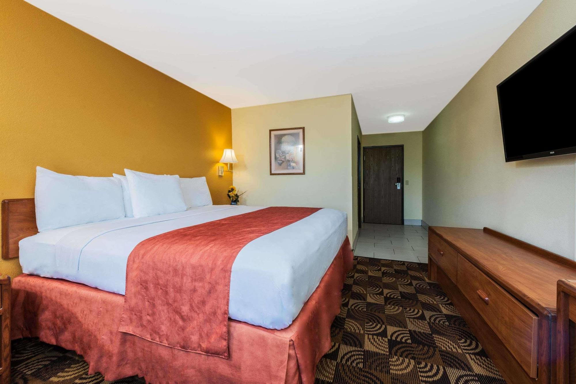 Super 8 By Wyndham Portsmouth Hotel Rosemount Exterior photo